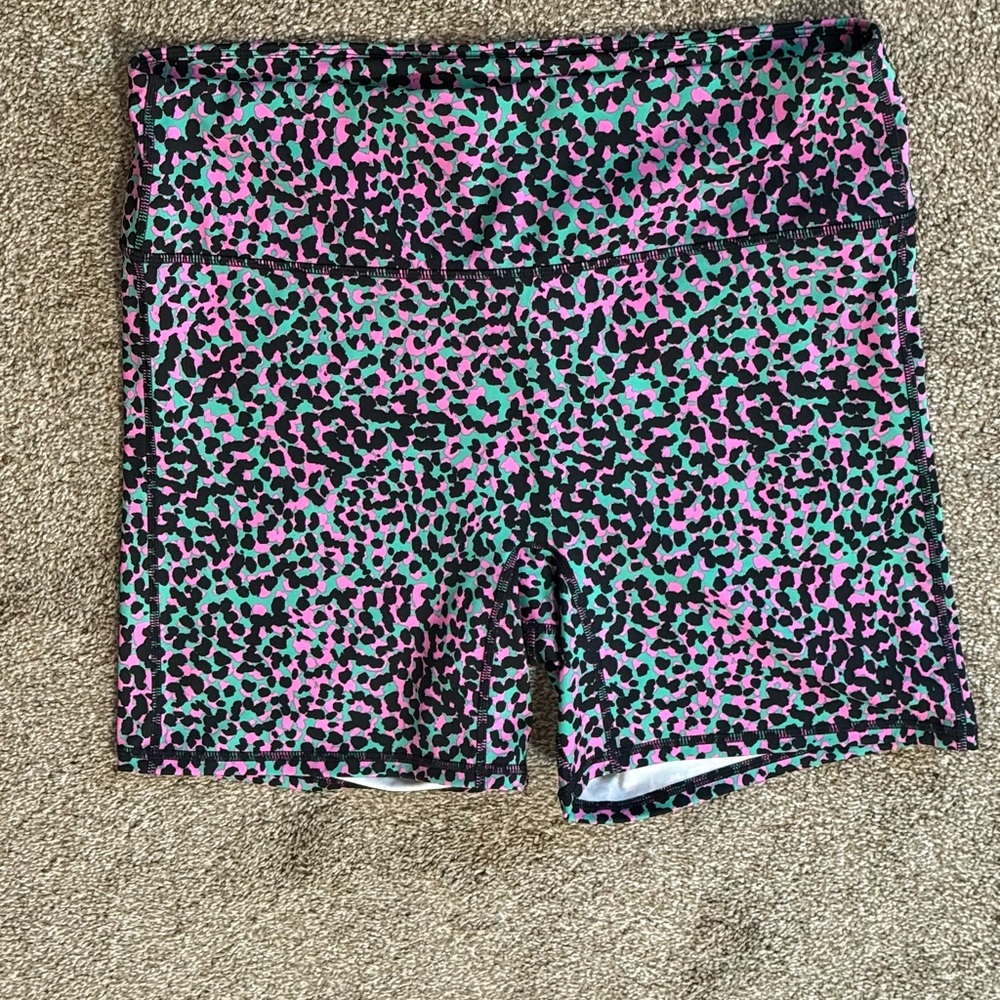 Colorful Women's Leopard Print Shorts